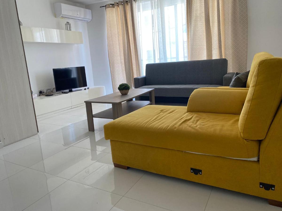 Sunrise Court Apartment Marsaskala Exterior photo